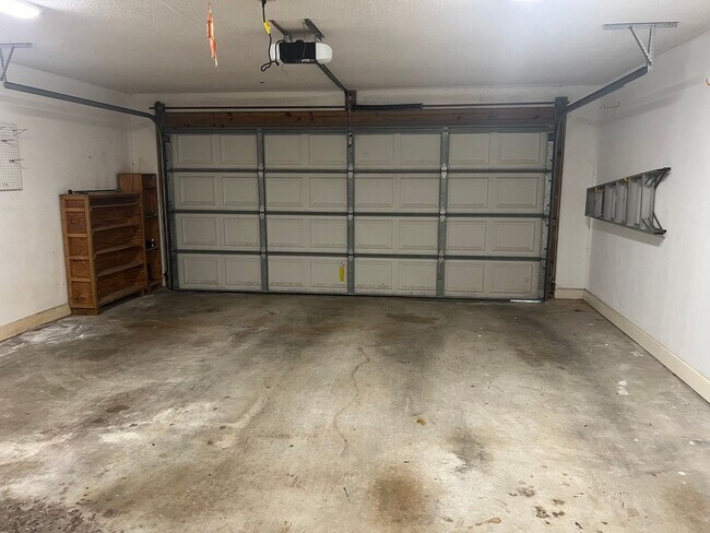 Building Photo - 20 Purple Martin Ln