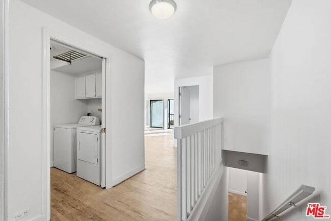 Building Photo - 23926 De Ville Way