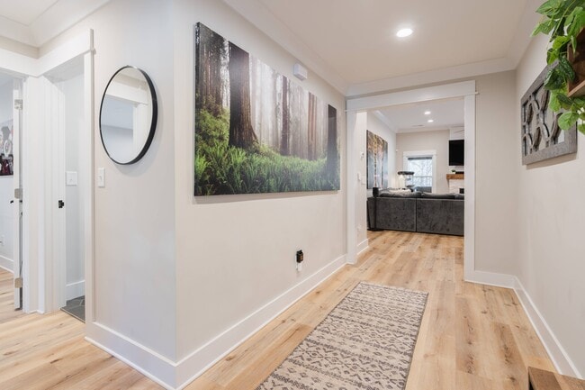 Building Photo - 104 Elohi Ln