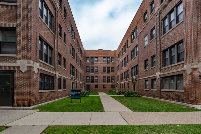 Building Exterior - 5202-5210 S. Cornell Avenue