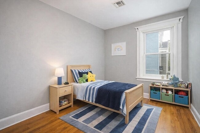 Building Photo - 47 Webster Ave