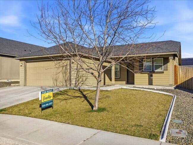 Building Photo - 9352 W 9th Pl