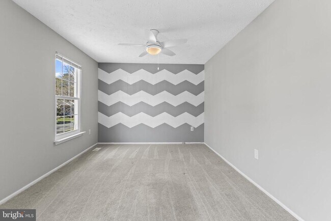 Building Photo - 4817 Kingfisher Ct