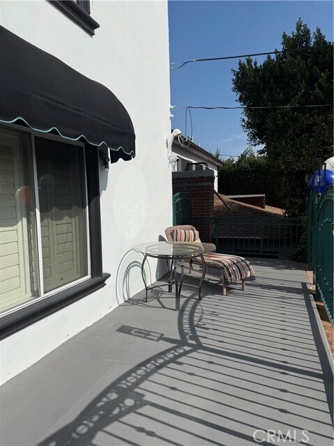 Building Photo - 9031 Phyllis Ave