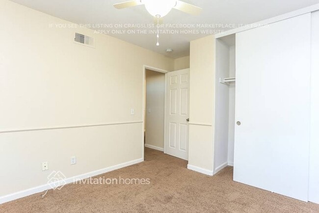 Building Photo - 27438 Fallbrook Ct