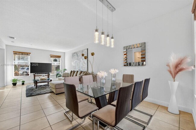 Building Photo - 14615 SW 14th St