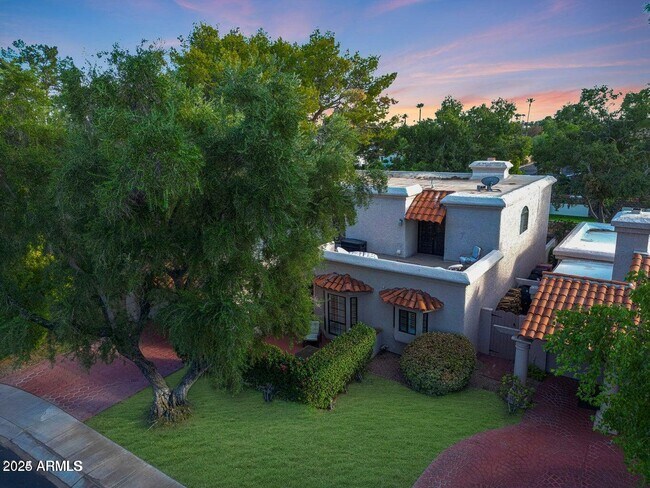 Building Photo - 7285 E Arlington Rd
