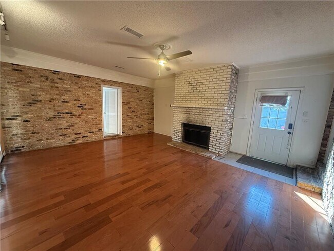 Building Photo - 315 Gaines Ave