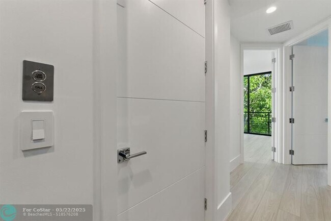 Building Photo - 204 Osceola Park Ln