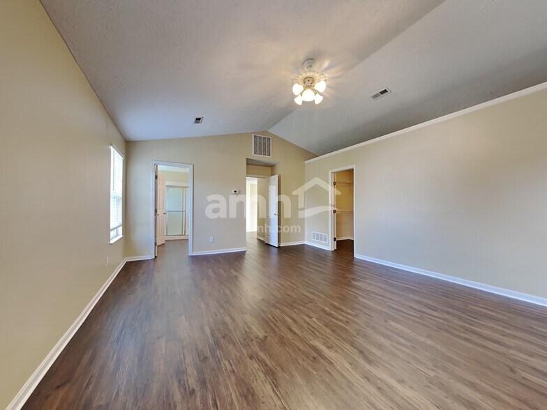 Building Photo - 7316 Pebble Crk