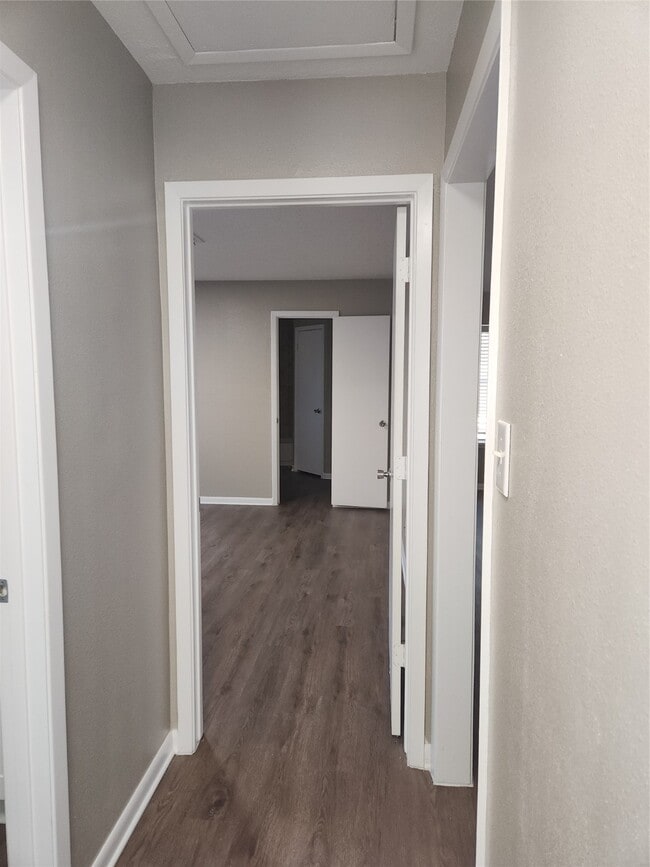 Building Photo - 23918 Beaverwood Dr