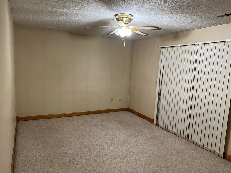 Building Photo - 201 Pearl Street