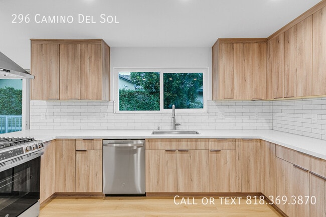 Building Photo - 296 Camino del Sol