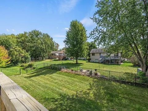 Building Photo - Charming 4-Bedroom Home in Waconia with Spacious 2,140 Sq Ft Living Space!