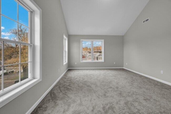 Building Photo - 26 Roger Ave