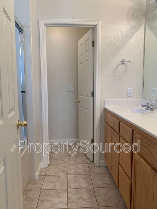 Building Photo - 857 Tannehill Dr