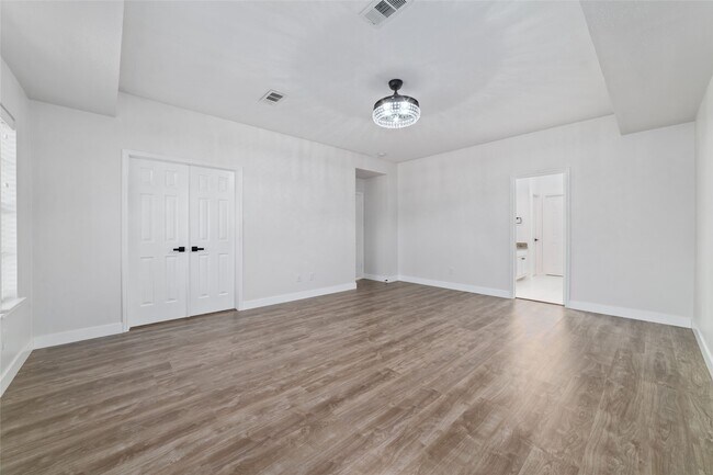 Building Photo - 20415 Longspring Dr