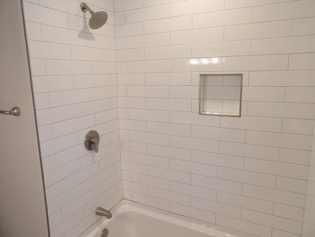 Building Photo - 286 Zandale Dr