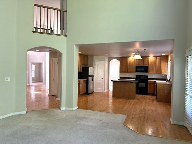 Building Photo - Beautiful Windsor Home Offering Space, Style, and Convenience
