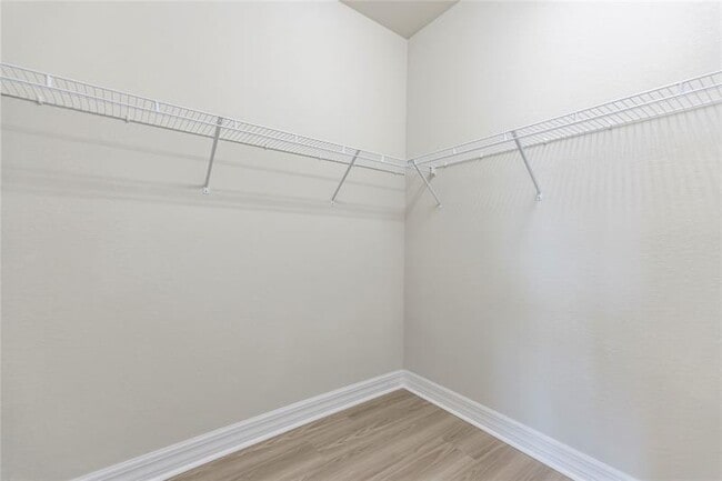 Building Photo - 4828 Chantilly Rd