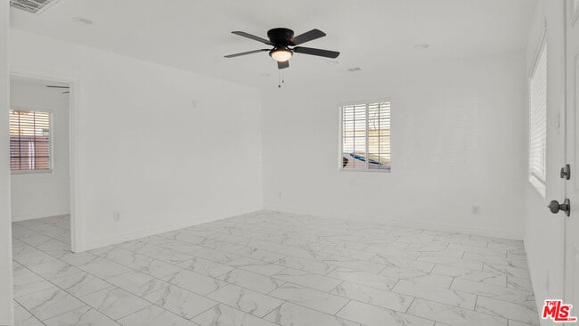 Building Photo - 2239 W Lincoln St