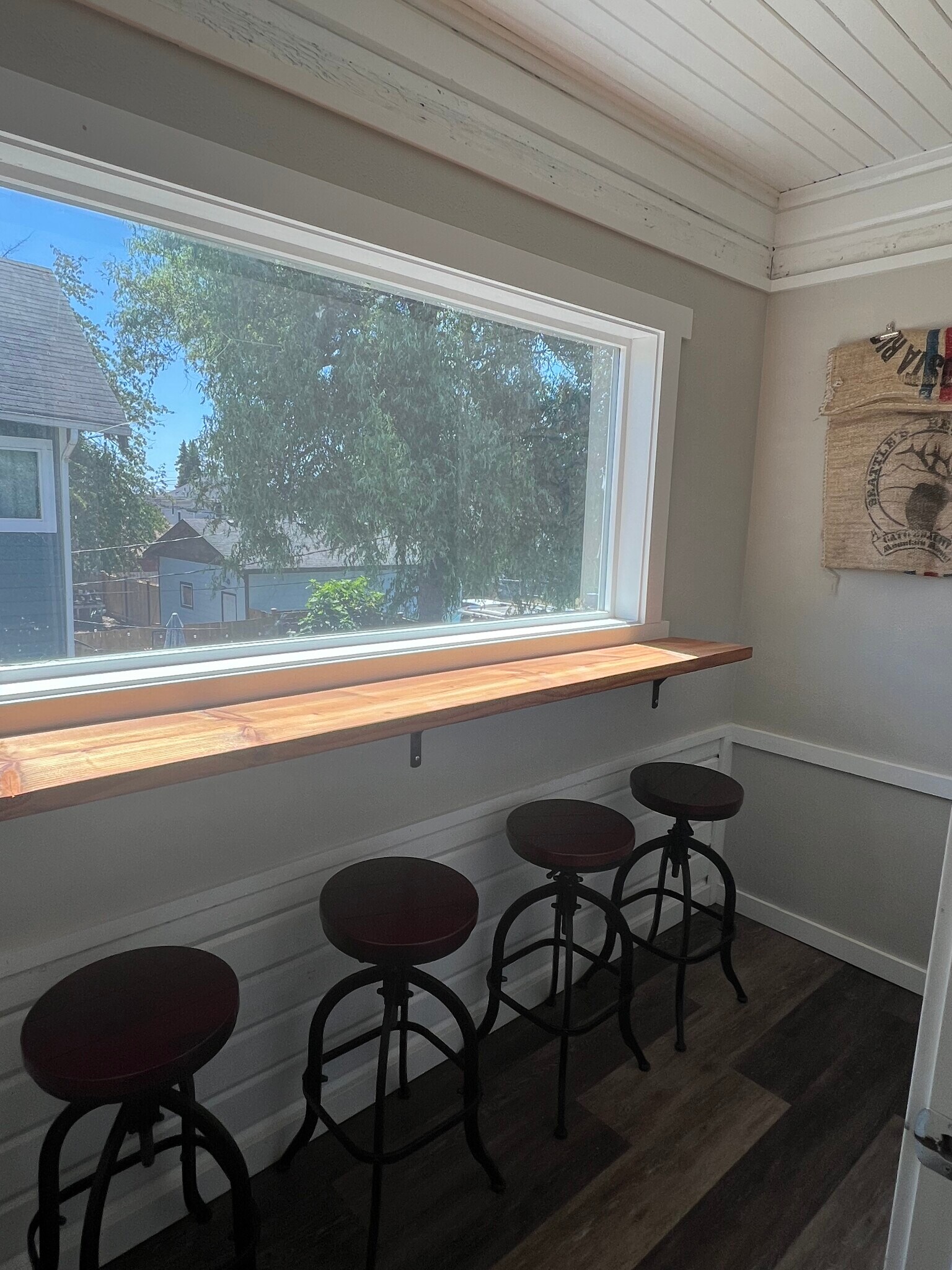 Breakfast Nook - 1812 S L St