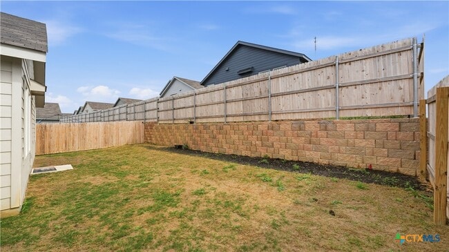 Building Photo - 1621 Pile Trl
