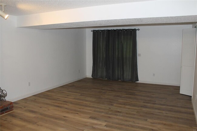 Building Photo - 12823 Calamaide Ct