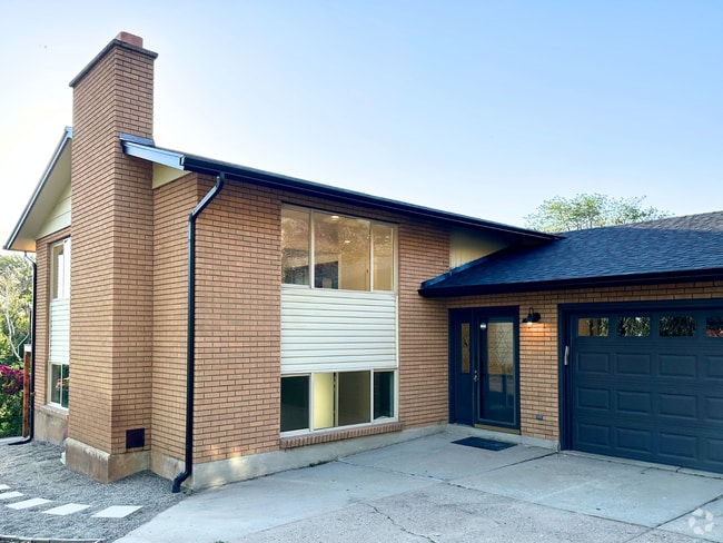 Building Photo - 1740 23rd St