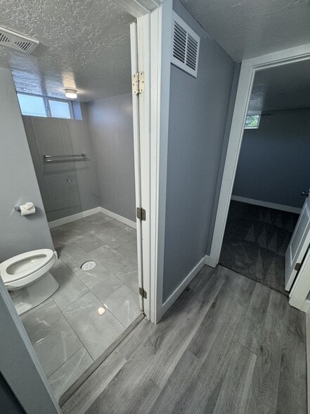 Building Photo - 4206 Annapolis Dr