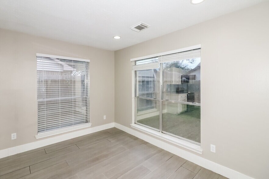 Building Photo - 6026 Egypt Dr