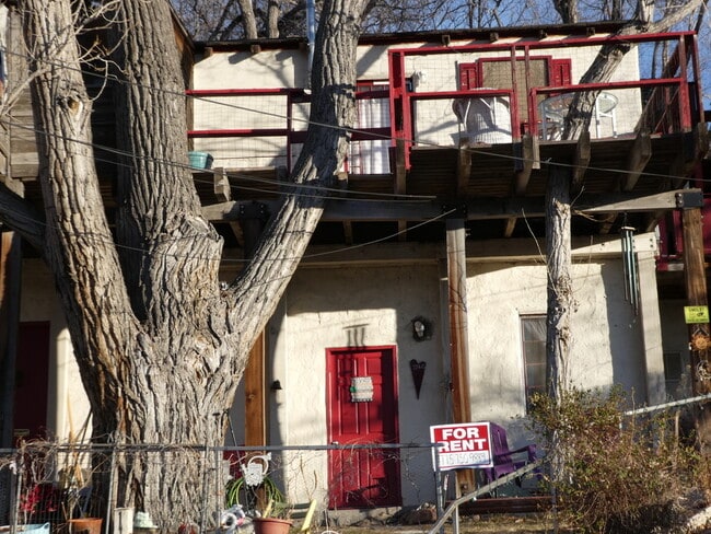 1136 C bottom right unit - 1136 California Ave