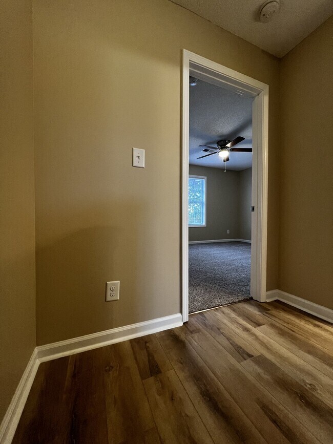 Building Photo - 541 Patriot Park Ct