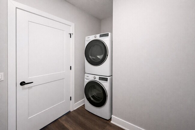 Building Photo - 4629 Capitol Ave