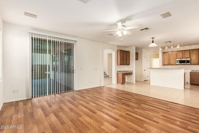 Building Photo - 3047 S 257th Ave