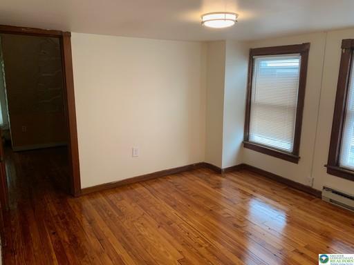 Building Photo - 1030 Center St