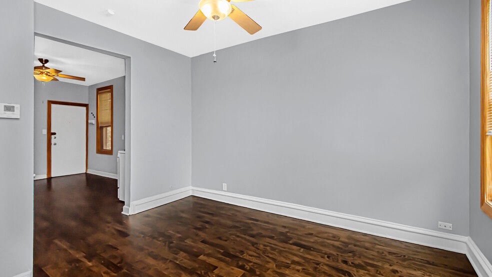 Living Room - 1472 W Webster Ave