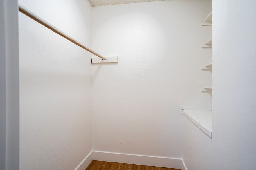 Building Photo - 2209 Peppertree Way