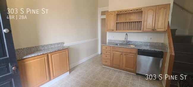 Building Photo - HUGE 4 BD: 5 Min Walk to VCU