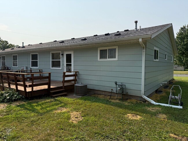 Building Photo - 2406 Skeels Ave