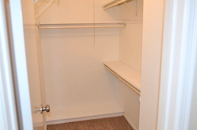 Building Photo - 2379 Briarwest Blvd