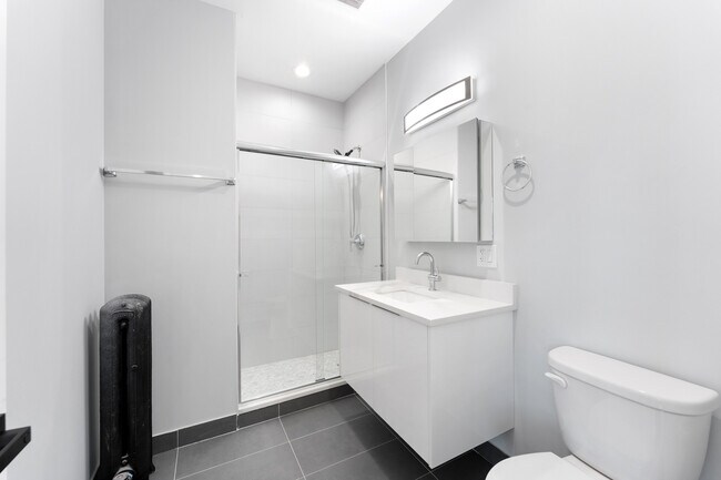 Building Photo - 1546 W Jonquil Terrace