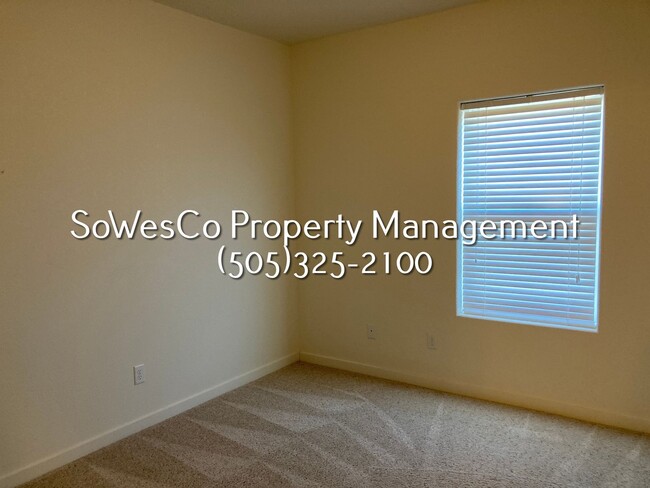 Building Photo - Beautiful Newer 3 Bedroom Home w/ Garage
