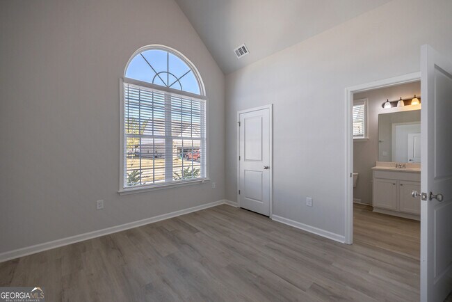 Building Photo - 931 Park Pl St