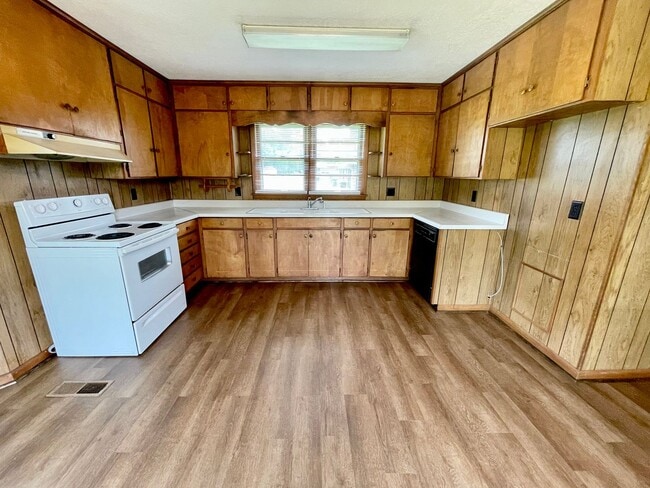 Building Photo - Super Clean 3 bed 2 bath home in Athens in...