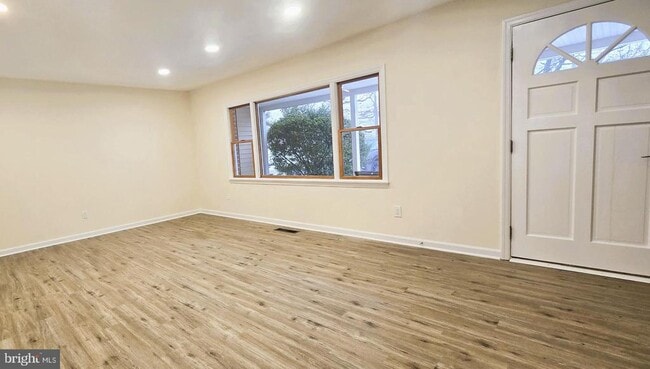 Building Photo - 199 Berger St