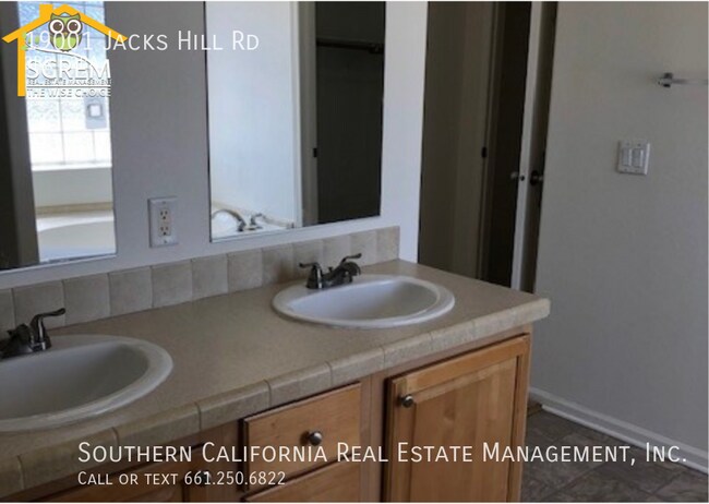 Building Photo - Open Floor Plan in Stallion Springs