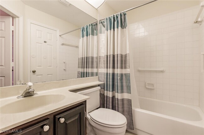 Building Photo - 1315 Mainsail Dr