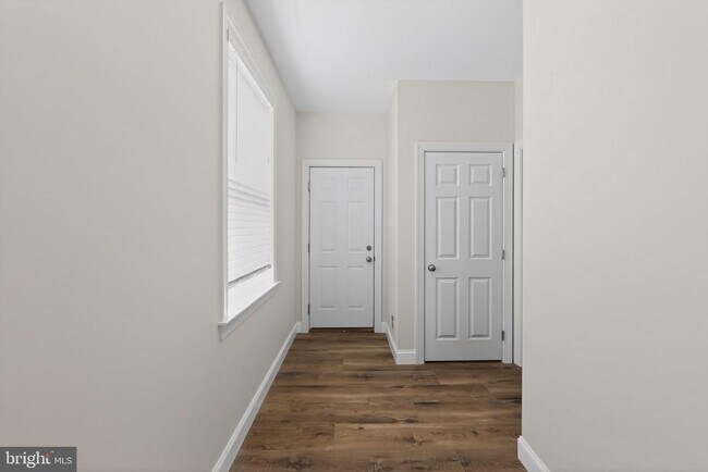 Building Photo - 208 Liberty Cir