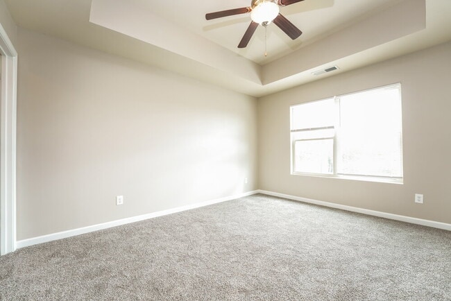 Building Photo - 3261 Pennington Dr